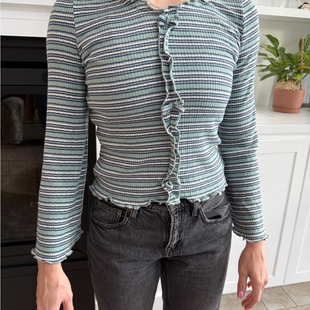 Levi's Blue Gray Ribbed Ruffled Blouse